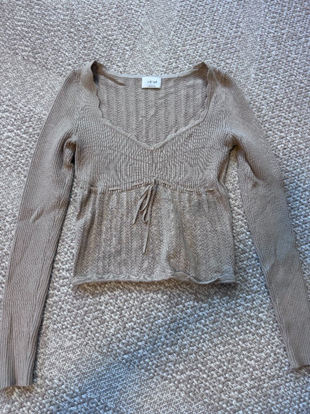 Aritzia | Wilfred Soloist Sweater Long-Sleeve in Tan Colour